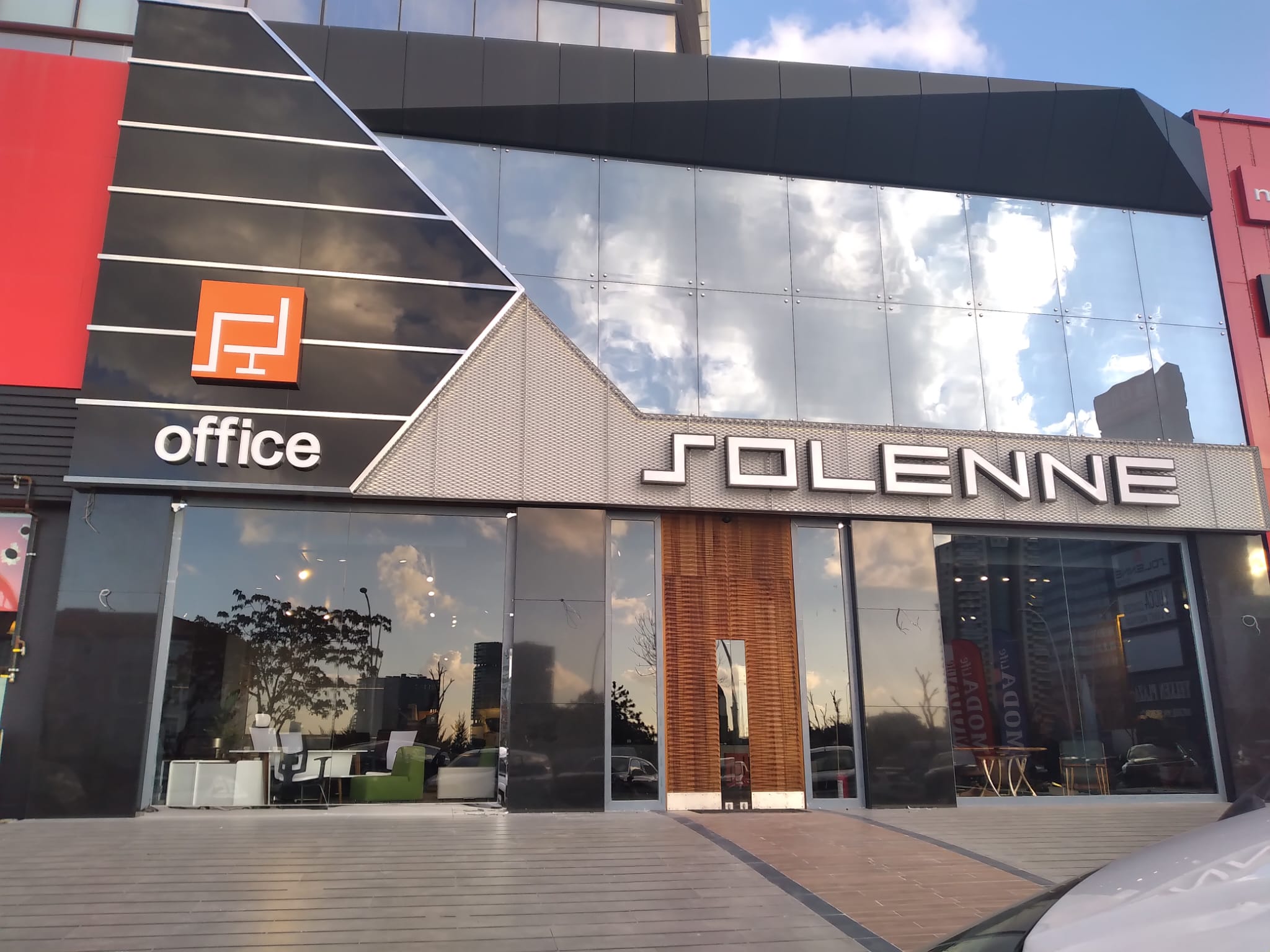 Konya Yolu’nda Ofis Mobilyalarında Yeni Bir Adres: Solenne Ofis
